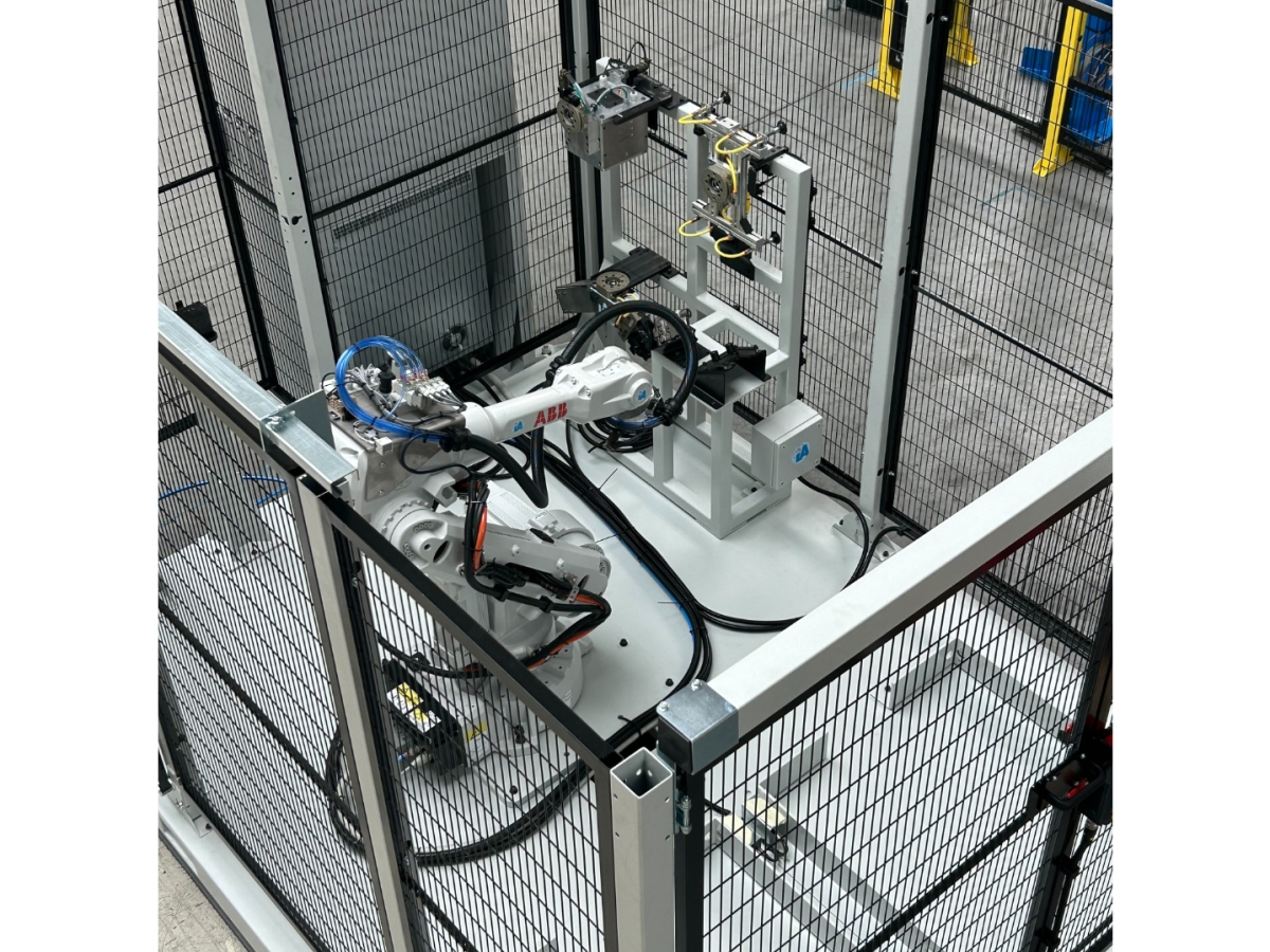 CNC Tezgâhları İçin Akıllı Robot Hücre 
