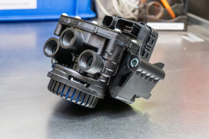 Elektronik Kontrollü Havalı Süspansiyon Sistemi OptiRide ECAS 