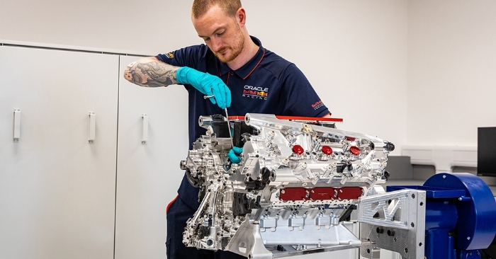 Red Bull Ford Powertrains, ilk F1™ güç ünitesinde Hexagon teknolojisini kullanıyor.