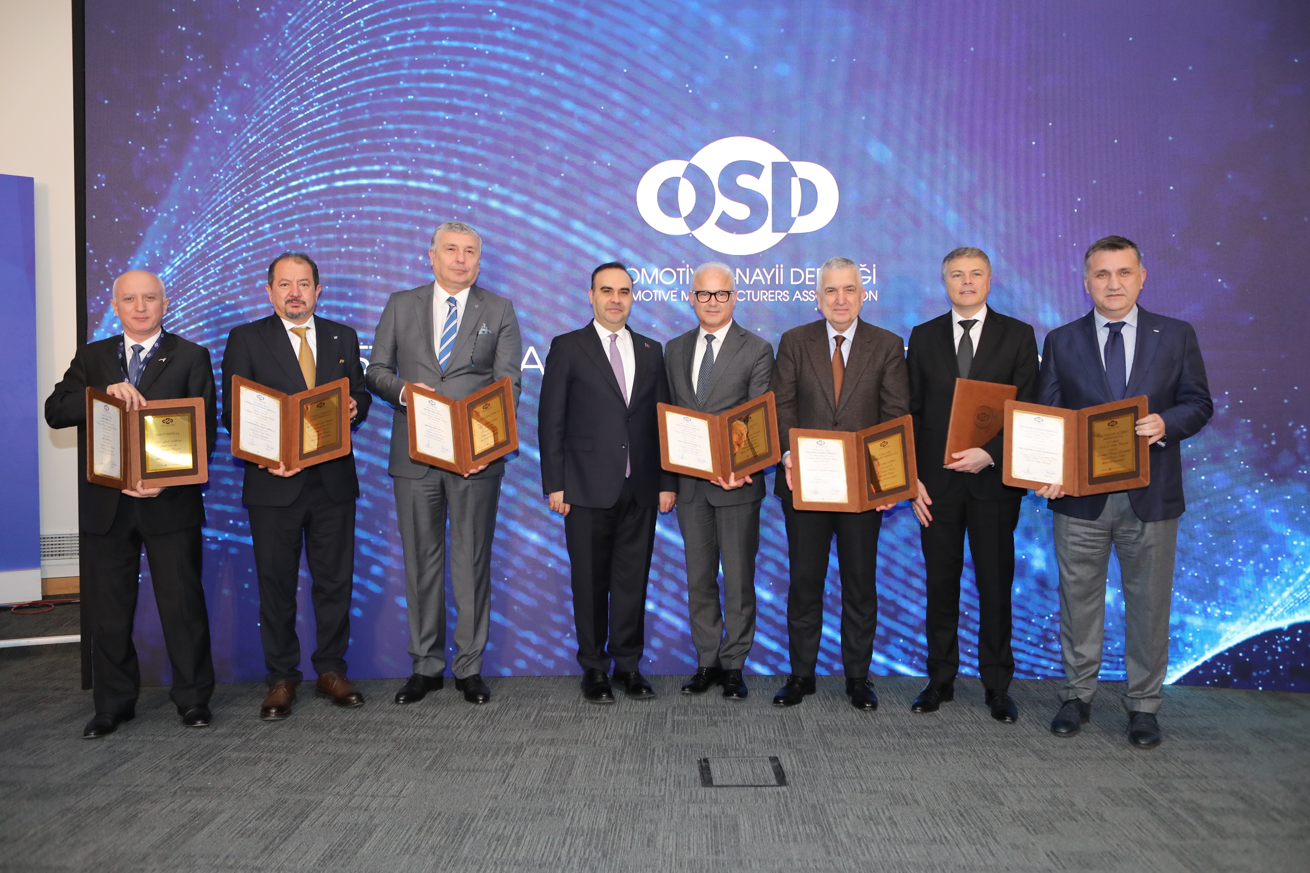 OSD’nin Yönetim Kurulu Başkanlığı’na Yeniden Cengiz Eroldu Seçildi!